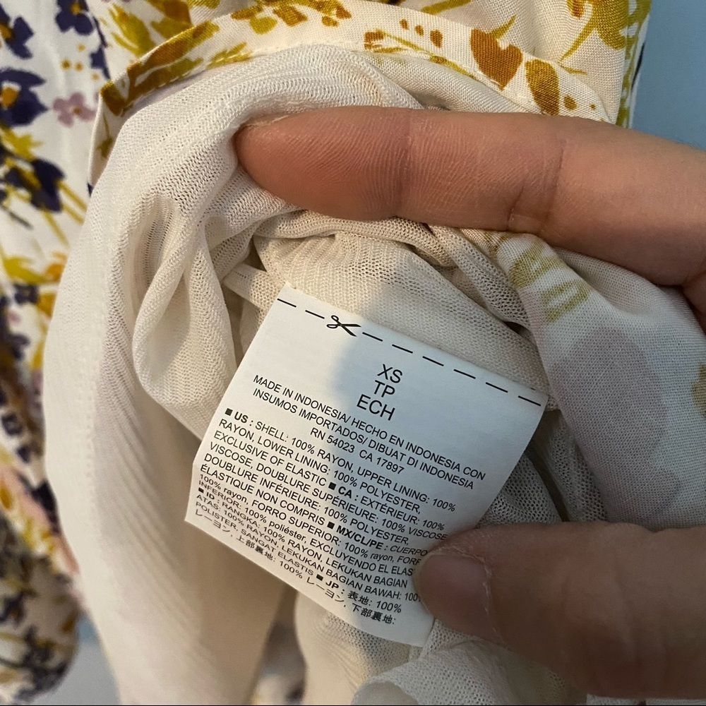 Old Navy Floral Dress Size XS - Picture 5 of 8